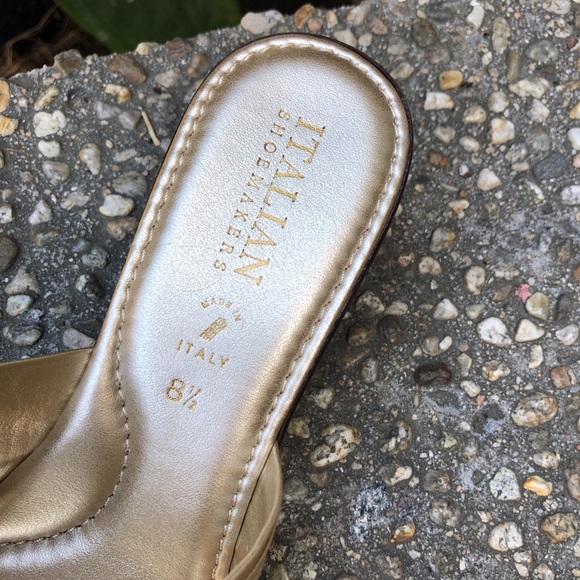 ❌SOLD❌ NEW Italian Shoemaker Sandals ‼️ - Picture 4 of 5